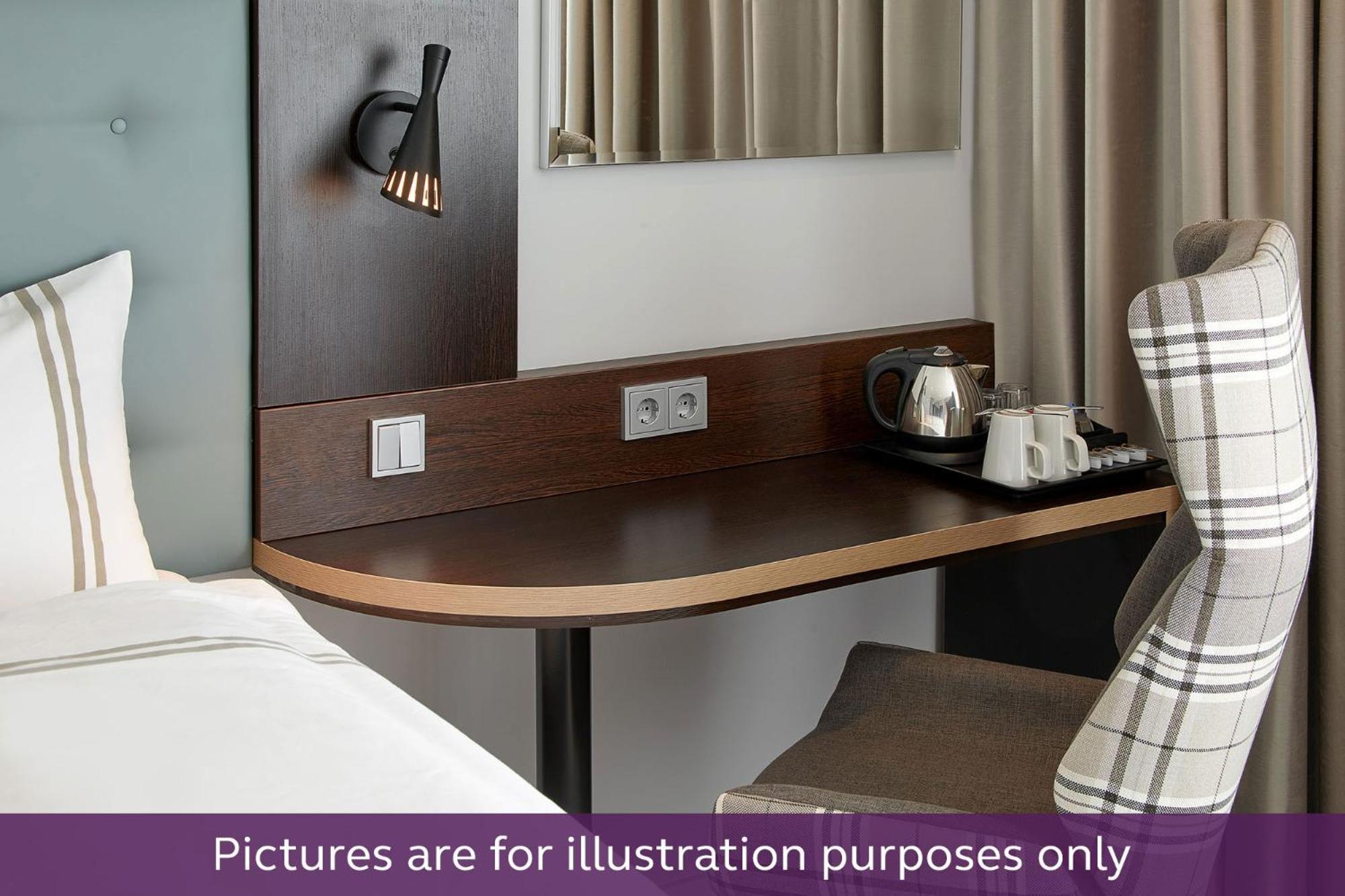 Premier Inn Muenchen City Schwabing Exterior photo